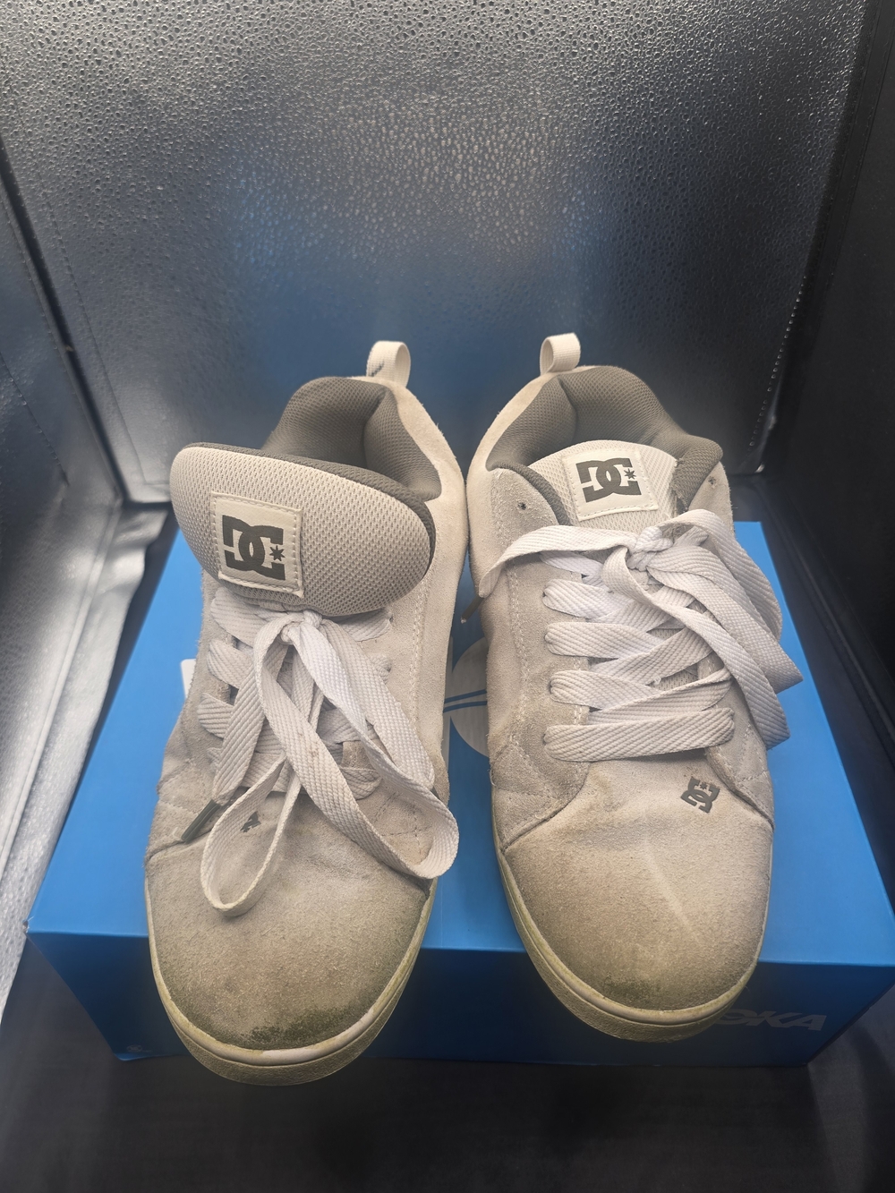 DC Shoes White Suede Skate Sneakers - Light Gray/Off-White